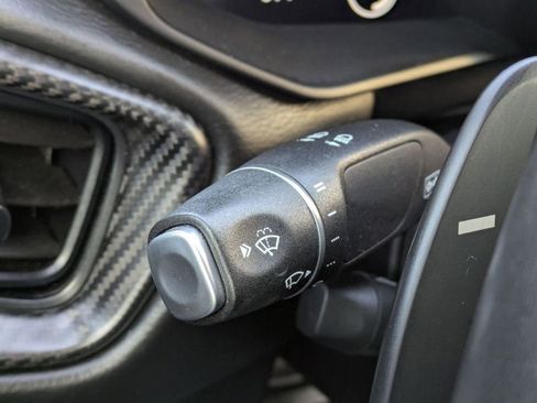 Used 2019 Aston Martin V8 Vantage Coupe RWD image 22