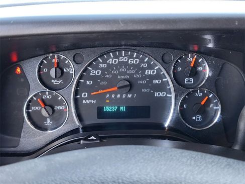 Used 2023 GMC Savana 2500 w/ Driver Convenience Package image 21