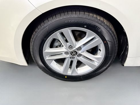 Used 2019 Toyota Corolla SE image 38