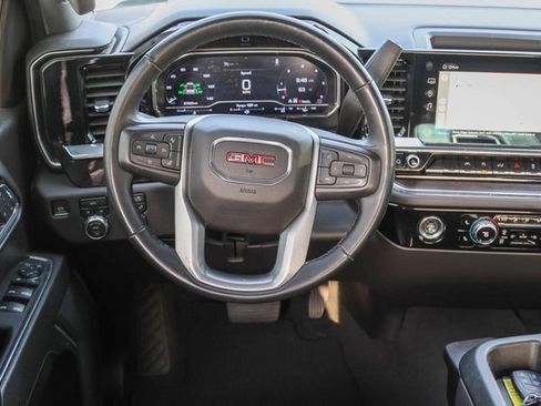 Used 2024 GMC Sierra 1500 SLT image 21