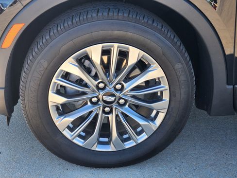 Certified 2024 Cadillac XT4 Premium Luxury AWD/4WD image 29