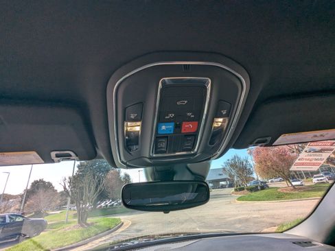 Used 2023 Jeep Grand Cherokee L Laredo image 28