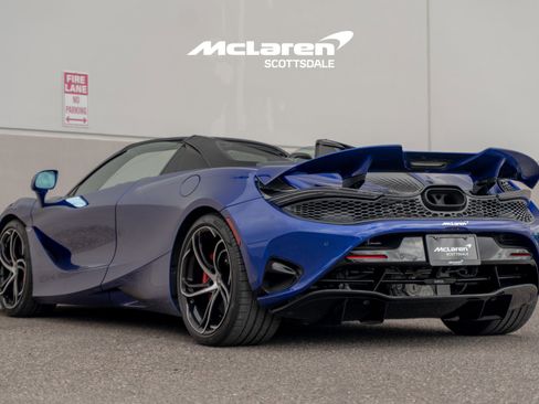 Used 2024 McLaren 750S Spider image 5