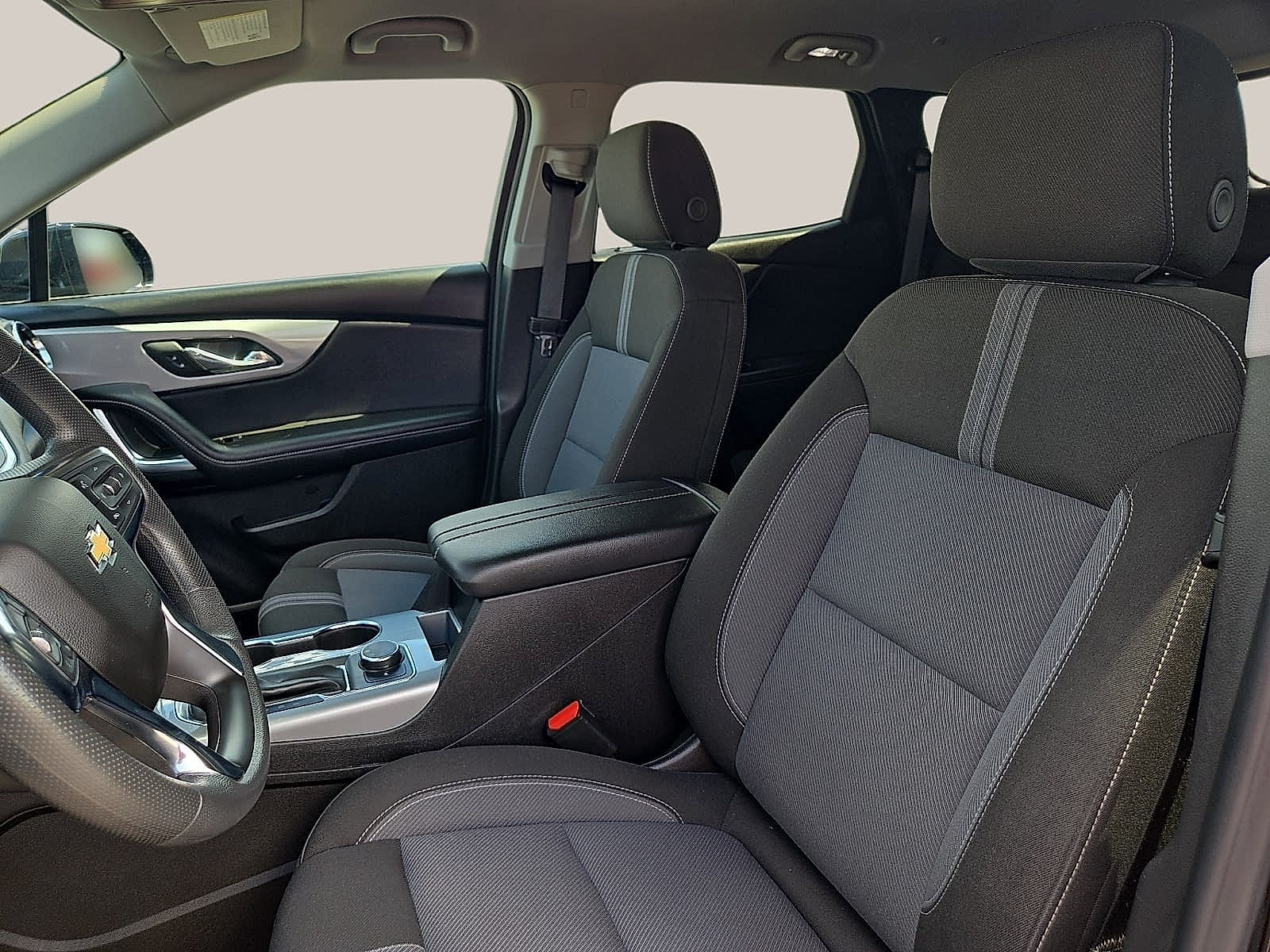 Used 2025 Chevrolet Blazer LT FWD image 14