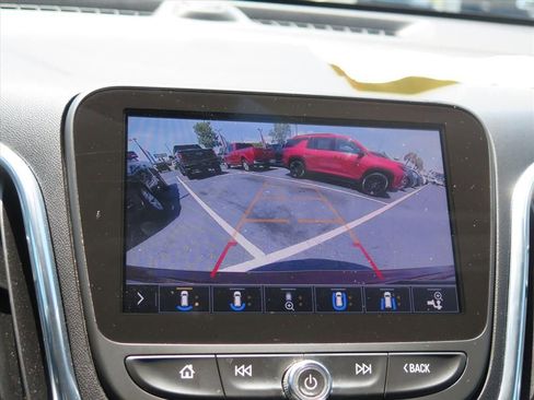 Used 2020 Chevrolet Equinox Premier FWD image 13