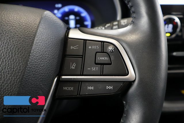Used 2024 Toyota Highlander Limited AWD/4WD image 17