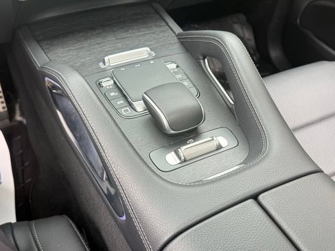 Used 2026 Mercedes-Benz GLS 450 4MATIC image 39