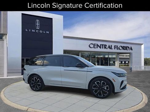 Used 2024 Lincoln Nautilus Reserve AWD/4WD image 1