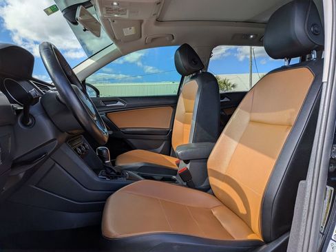 Used 2019 Volkswagen Tiguan SE image 14