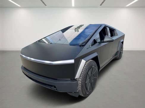 Used 2024 Tesla Cybertruck AWD Crew Cab image 2