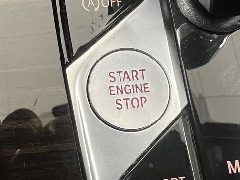 Used 2019 BMW X5 xDrive40i w/ M Sport Package image 31