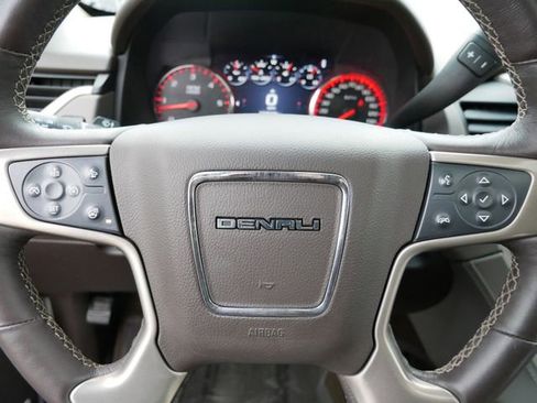 Used 2015 GMC Yukon Denali w/ Open Road Package AWD/4WD image 18