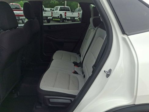 Certified 2023 Ford Escape Active AWD/4WD image 10