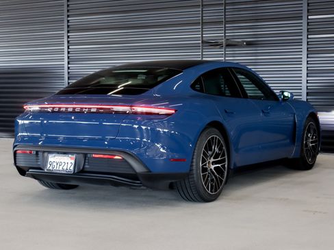 Used 2023 Porsche Taycan RWD image 10