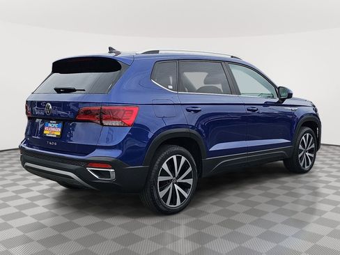 Used 2022 Volkswagen Taos SE FWD image 5