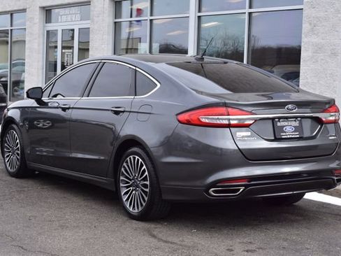 Used 2017 Ford Fusion SE image 9