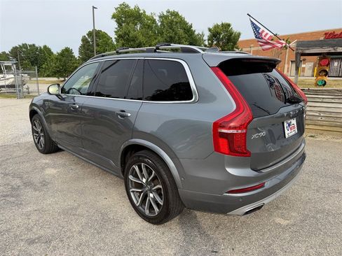 Used 2018 Volvo XC90 T6 Momentum w/ Convenience Package AWD/4WD image 3