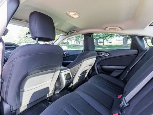 Used 2015 Chrysler 200 Limited FWD image 12