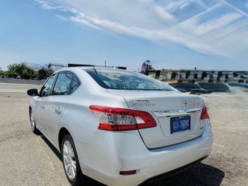 Used 2013 Nissan Sentra SL w/ Navigation Pkg FWD image 11
