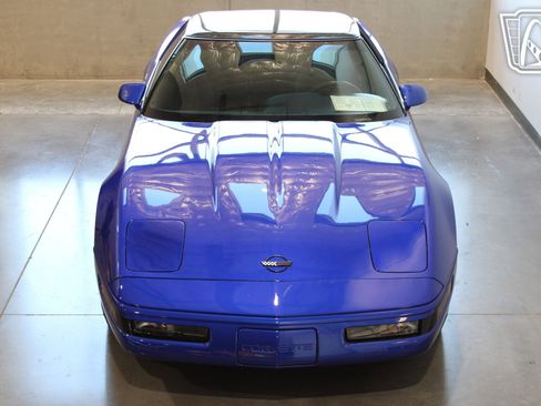 Used 1994 Chevrolet Corvette image 8