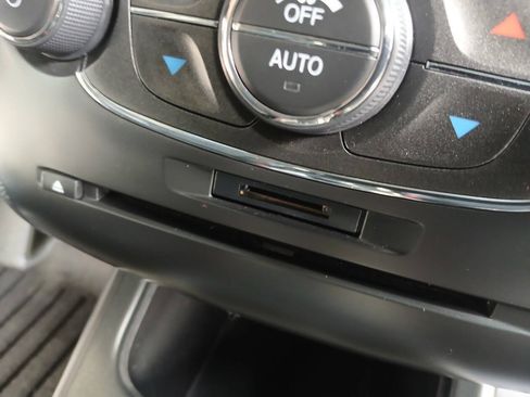 Used 2019 Dodge Journey Crossroad FWD image 17