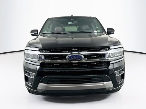 Used 2024 Ford Expedition Limited RWD image 2