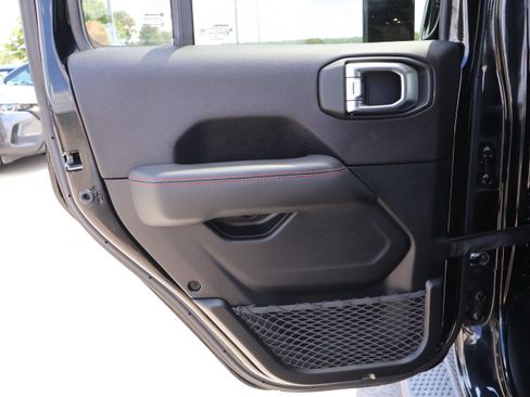 Used 2019 Jeep Wrangler Unlimited Rubicon AWD/4WD image 24