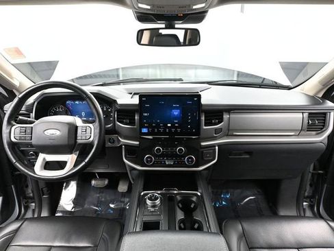 Used 2024 Ford Expedition Max XLT image 26