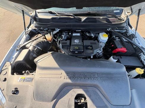 Used 2024 RAM 2500 Big Horn AWD/4WD image 30