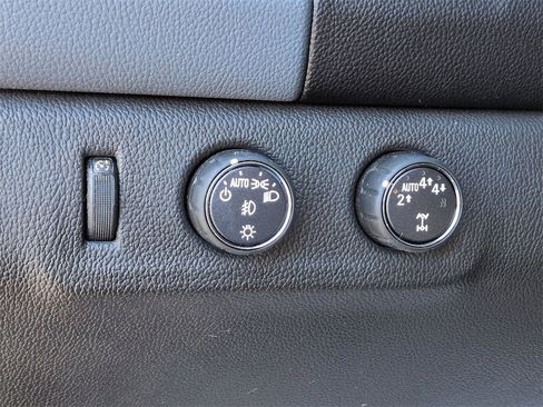 Used 2021 Chevrolet Colorado Z71 w/ Z71 Midnight Edition image 30