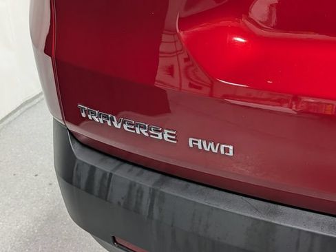 Certified 2023 Chevrolet Traverse LT w/ LT Premium Package AWD/4WD image 5