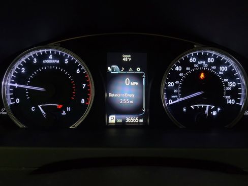 Used 2015 Toyota Camry XLE image 23