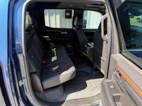 Used 2023 Chevrolet Silverado 1500 High Country w/ High Country Premium Package image 9