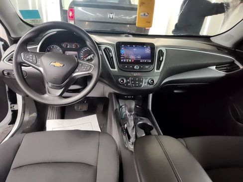 Used 2024 Chevrolet Malibu LT w/ LPO, Floor Liner Package FWD image 6