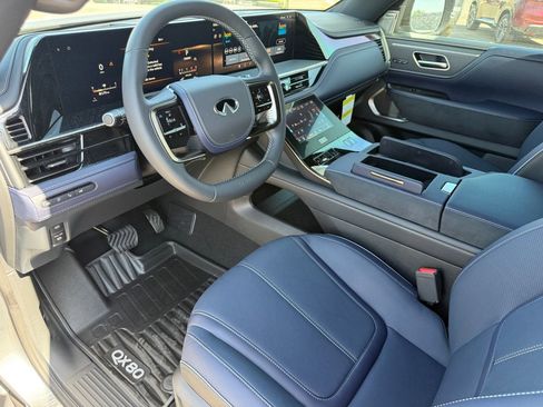 New 2026 INFINITI QX80 4WD image 11