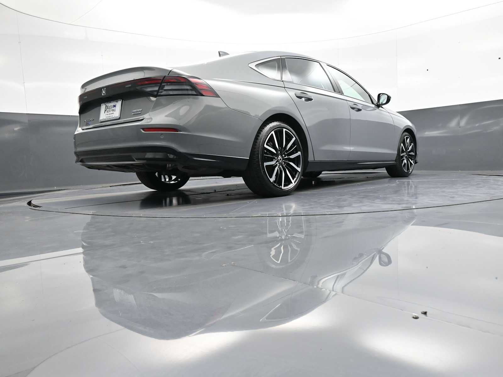 Used 2023 Honda Accord Touring image 37