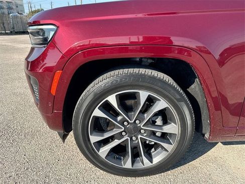 Used 2023 Jeep Grand Cherokee L Overland image 23