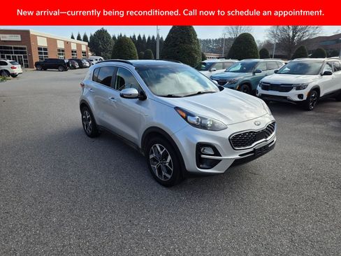Used 2022 Kia Sportage EX w/ EX Technology Package image 7