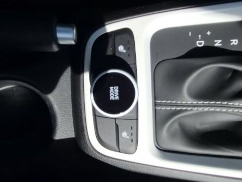 New 2026 Hyundai Venue SEL FWD image 27
