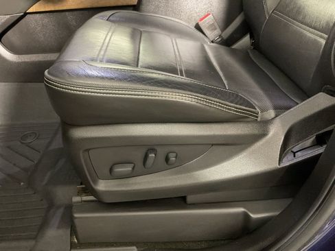 Used 2018 GMC Yukon Denali w/ Open Road Package AWD/4WD image 25