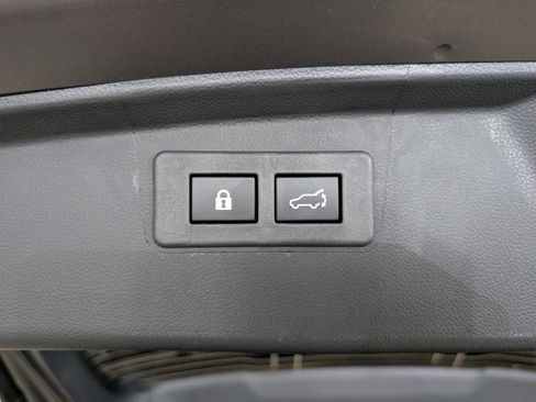 Used 2025 Subaru Outback Premium image 22