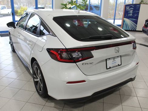 Certified 2024 Honda Civic LX image 7