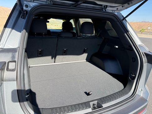 New 2026 Chevrolet Equinox LT image 18