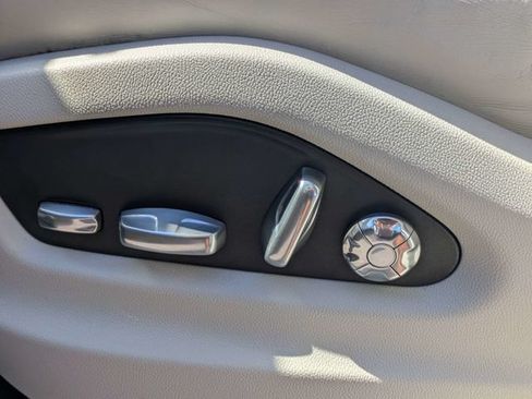 Used 2019 Porsche Cayenne S AWD/4WD image 21