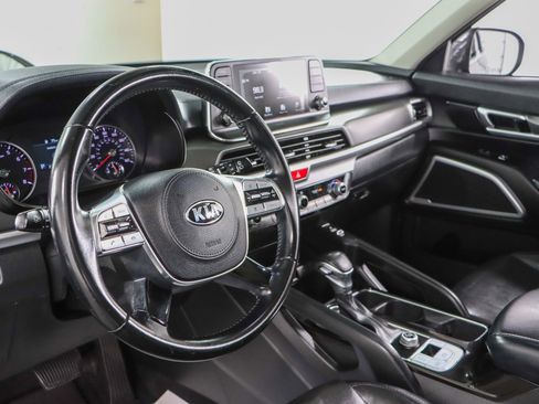 Used 2020 Kia Telluride S image 23