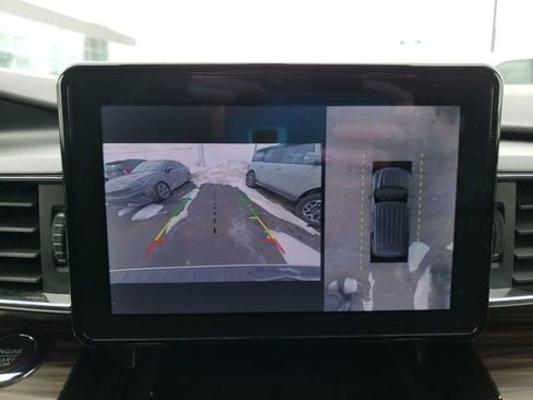 Used 2022 Ford Explorer Limited w/ Equipment Group 301A image 26