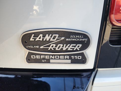 Used 2020 Land Rover Defender 110 HSE image 13