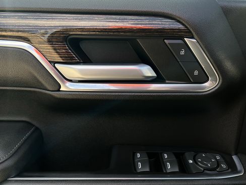 Used 2023 GMC Sierra 1500 Elevation image 23