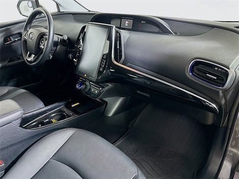 Used 2021 Toyota Prius Limited image 28