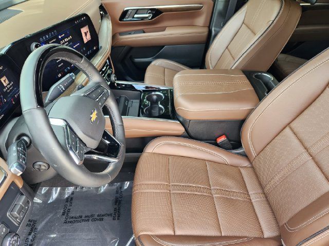 Used 2026 Chevrolet Tahoe High Country AWD/4WD image 3